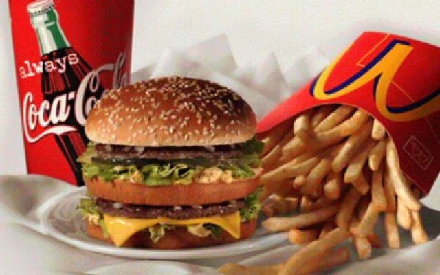 La burgeri, înainte! Unde mănâncă, ZILNIC, 140.000 de români
